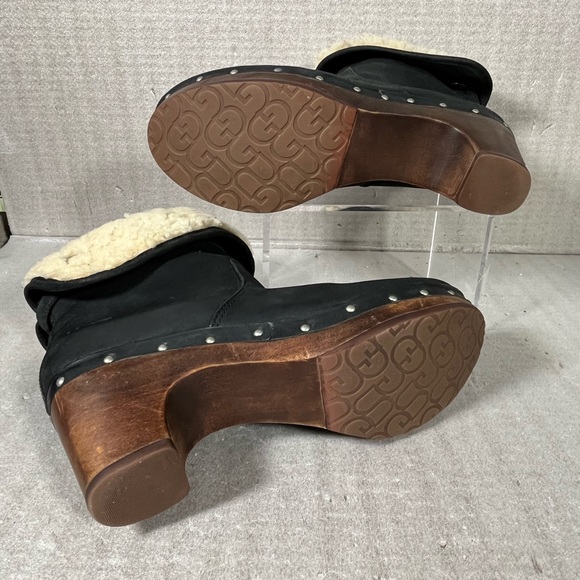 UGG S/N 3207 LYNNEA BLACK LEATHER SHEARLING SHERPA BOOTS WOMENS SIZE 7 - Picture 10 of 12